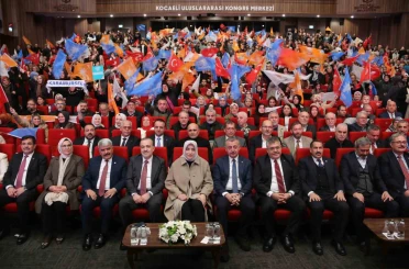 Büyükakın’dan muhalefet belediyelerine gönderme: "Belediyeler yatma yeri değildir" 