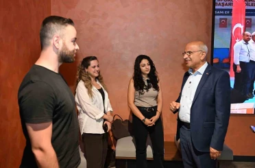 Büyükşehir Belediyesi Şehir Kütüphanesi öğrencilerin gözdesi oldu 