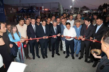 Büyükşehir Belediyesi Spor A.Ş., Âşık Seyrani Festivali’nde miniklerin neşesine ortak oldu 