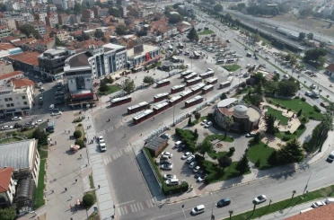Büyükşehir Belediyesi yeni düzenlemeler ile toplu taşıma ağını rahatlatıyor 