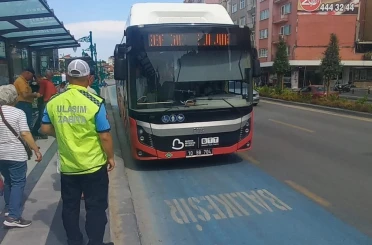 Büyükşehir ekipleri güvenli ve konforlu ulaşım için sahada 