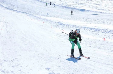Büyükşehir ile zirvede büyük final: Uluslararası Erciyes Dağ Kayağı Yarışları sona erdi 