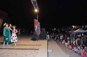 Büyükşehir’den miniklere ’İki bavul dolusu’ eğlence 
