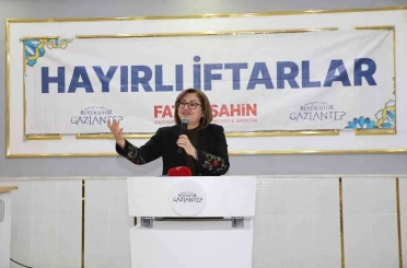 Büyükşehir’in Ramazan sofrası bu kez İslahiye’de kuruldu 