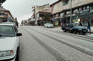 Çal’a Mart ayında kar düştü 
