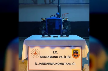 Çaldığı traktörü ahırda saklayan şüpheli jandarmadan kaçamadı 