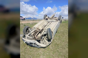 Çaldıran’da otomobil takla attı: 2 yaralı 