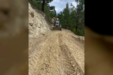 Çameli Belediyesi’nden arazi yollarında yoğun mesai 