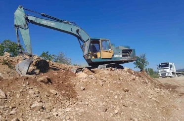 Çameli’nde selin bozduğu arazi yolları bakıma alındı 