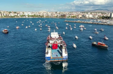 Çanakkale Boğazı’nda Sumud Filosu’na destek turu 