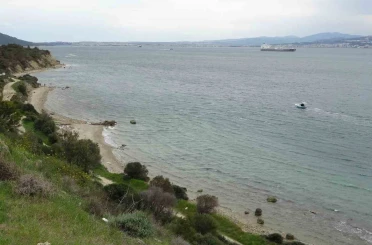 Çanakkale Boğazı’ndaki bombardımanın en net görüldüğü Baykuş iskelesi ve cephe hattı drone ile görüntülendi 