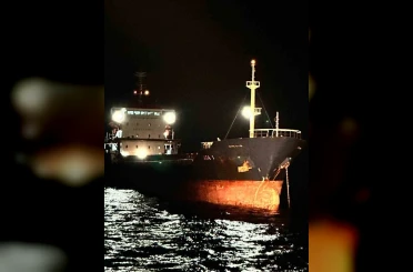 Çanakkale Boğazı’ndan geçen kuru yük gemisi makine arızası yaptı 