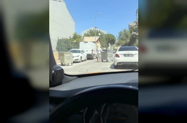 Çanakkale’de başıboş gezen çöp konteynerleri ile sürücünün imtahanı 