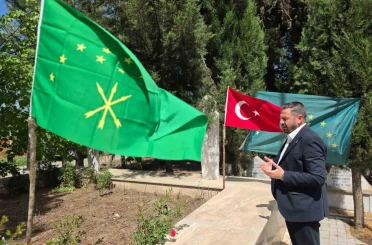 Çerkes lider Girandük Berzeg mezarı başında anıldı 