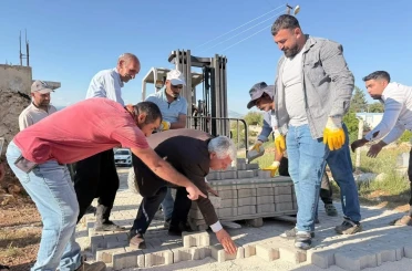 Çermik’te mahalle yolları onarılıyor 