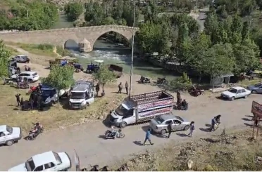 Çermik’te tarihi köprü yanında hayvan pazarı kuruldu 