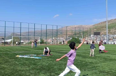 Çermikte uçurtma şenliği düzenlendi 