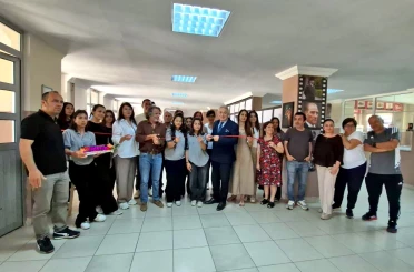 Çeşme Atatürk Anadolu Lisesi’nden "Renklerin Fısıltısı" resim sergisi 