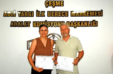 Çeşme’de yeni seçilen muhtarlar mazbatalarını aldı 