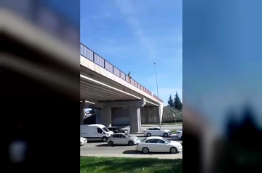 Çevre yolunda intihar girişimi trafiği durma noktasına getirdi 
