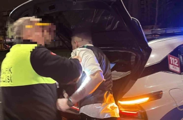 Ceza yiyen alkollü sürücü ekiplere önce ‘teşekkür’ etti, sonra zorluk çıkardı 