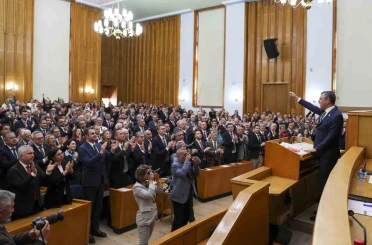 CHP lideri Özel: "Parlamenter sistemde güvenoyundan kaçanların şimdi de bir özgüven eksikliği ile seçimden kaçtığını görmekteyiz" 