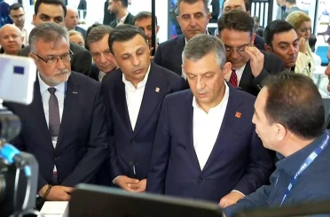 CHP lideri Özgür Özel "Kaan'ın yerli milli motoruyla uçacağı günü dört gözle bekliyoruz"