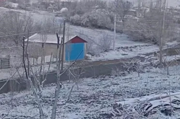 Çiçekdağı ilçesinde Nisan ayında kar yağdı 