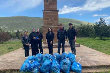 Çıldır’da öğrencilerinden örnek davranış 