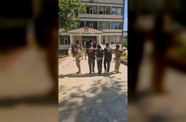 Cinayet zanlısı tutuklanarak cezaevine gönderildi