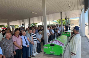 Cinnet kurbanı anne ve kızı defnedildi 