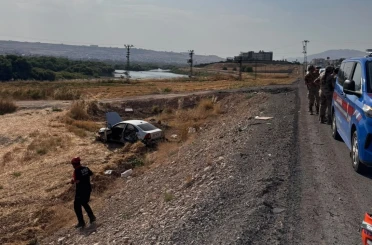 Cizre’de iki otomobil çarpıştı: 2 yaralı 
