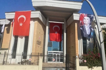 Cizre’de kargo aracı ile gümrük kaçağı mal sevkiyatına polis engeli: 2 tutuklama 