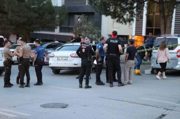 Çocuğunun gözü önünde pompalı saldırıya uğrayan kadın kurtarılamadı 