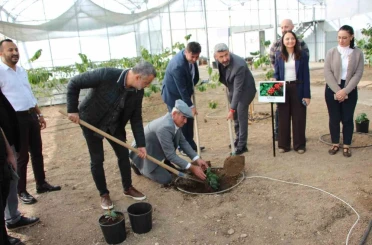Çocuklara hem teorik hem uygulamalı eğitim 