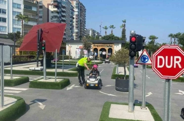 Çocuklara trafikte güvenli yarınlar eğitimi 