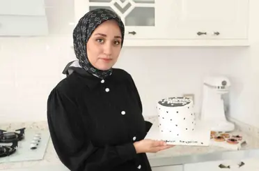 Çocuklarını uyuttuktan sonra pasta yapıp satan anne hayallerinin peşinde koşuyor
