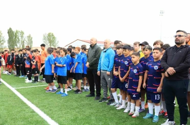 Çorum’da futbol şöleni: 400 sporcunun katıldığı Hitit Cup başladı 