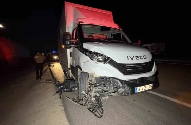 Çorum’da kamyonetle çarpışan motosikletin sürücüsü hayatını kaybetti 