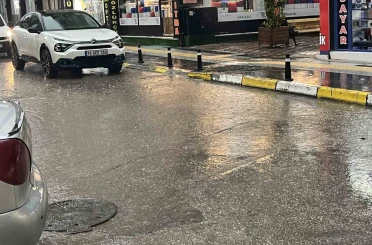 Çorum’da sağanak hayatı olumsuz etkiledi 