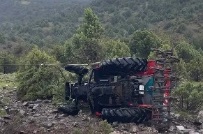 Çorum’da traktör şarampole devrildi: 1 yaralı 