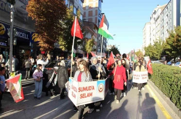 Çorum’da yüzlerce kişi Gazze için tek yürek oldu 