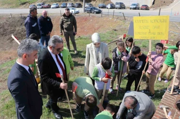Cumayeri’nde fidanlar toprakla buluştu 