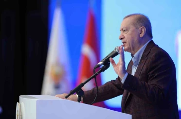 Cumhurbaşkanı Erdoğan: "Cahil, geri kafalı bazı fosiller çıkıyor, başörtüsüne, başörtülüye kin kusuyor" 