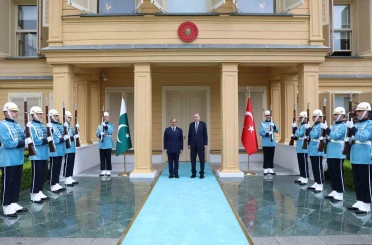 Cumhurbaşkanı Erdoğan, Pakistan Başbakanı Şerif’i resmi törenle karşıladı 
