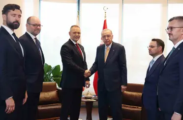 Cumhurbaşkanı Erdoğan, Polonya Cumhurbaşkanı Nawrocki ile görüştü
