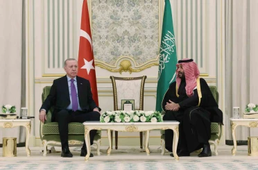 Cumhurbaşkanı Erdoğan, Suudi Arabistan Veliaht Prensi Selman ile bir araya geldi 