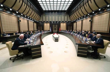 Cumhurbaşkanı Erdoğan: "(Yunanistan) Mevcut meseleler çetrefil olmakla birlikte uluslararası hukuk temelinde çözümsüzde değildir" 