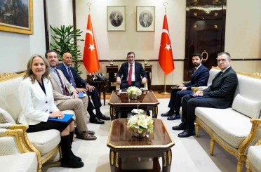 Cumhurbaşkanı Yardımcısı Yılmaz: "ABD Türkiye Büyükelçisi Barrack ile ikili ilişkilerimizin daha da güçlendirilmesi ve derinleştirilmesi konularını ele aldık" 