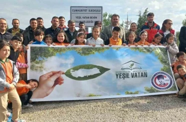 Cumhuriyet İlkokulu’ndan ’Yeşil vatan’ mesajı 